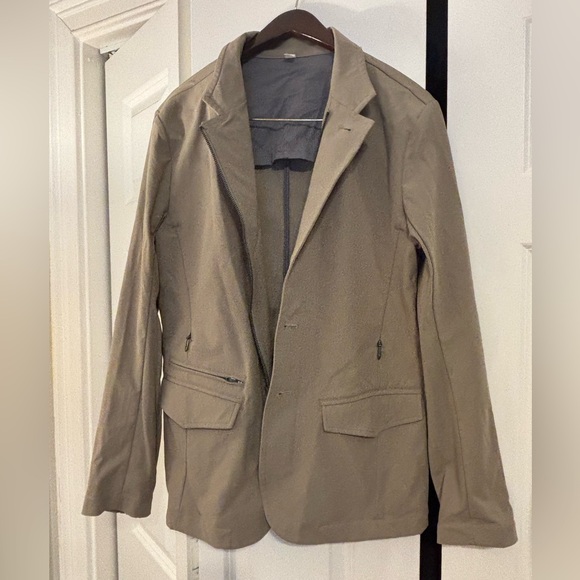 lululemon athletica Other - Lululemon Athletica Men's Brown Lightweight Jacket M